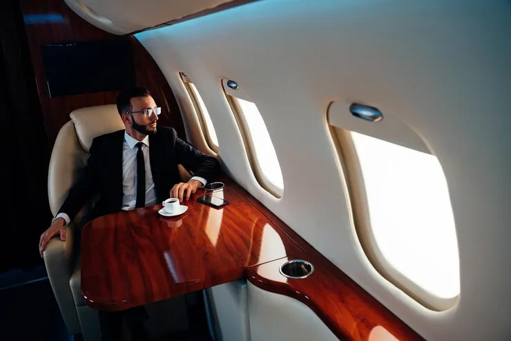 Convenient London to Amsterdam Private Jet Service